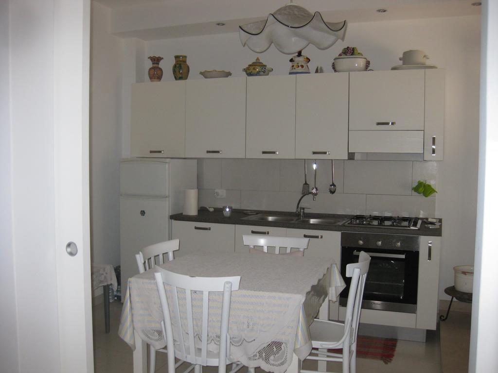Casa Vacanze Le Rose Marina di Ragusa Oda fotoğraf